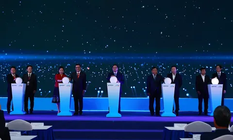 Tổ hợp Hoá dầu Miền Nam: Khánh thành cụm cảng – bồn bể chuyên dụng và nhà máy tiện ích trung tâm