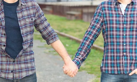 Quan hệ đồng giới với nhiều người, thanh niên 'dính' cả HIV và giang mai ác tính