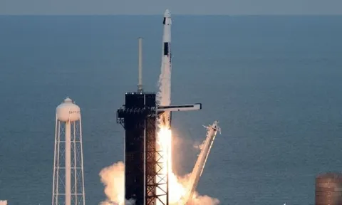 SpaceX đưa cựu phi hành gia NASA và 3 khách hàng tới trạm vũ trụ quốc tế