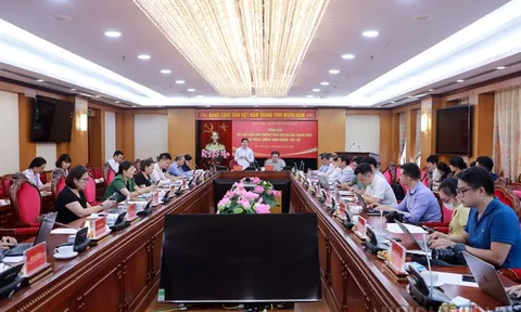 Thực hiện '4 hơn' và '3 không' trong phòng chống tham nhũng, tiêu cực