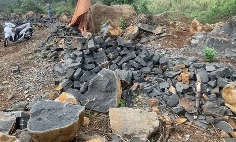Gia Lai: Phát hiện bãi khai thác đá trái phép