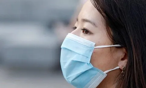 Chuyên gia y tế nêu lý do nên chuyển COVID-19 thành bệnh truyền nhiễm nhóm B