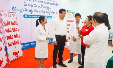 Đồng Nai: Lãnh đạo tỉnh cùng hơn 200 người dân tham gia hiến máu tình nguyện