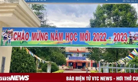 Kon Tum: 11 học sinh tiểu học nhập viện sau tiệc liên hoan