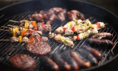 6 cách giảm chất gây ung thư khi ăn thịt nướng