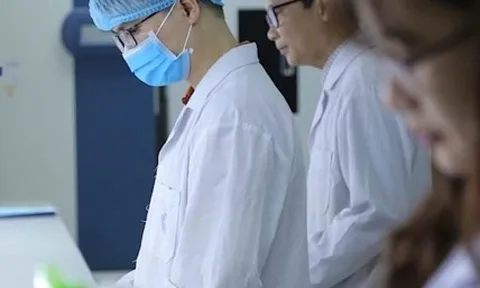 Tuyển sinh ngành Y có môn Văn: Nhiều bác sĩ phản đối