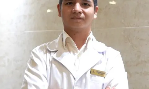 Mắc 2 bệnh hiếm cùng lúc, bác sĩ trẻ quyết tâm giúp đỡ trẻ em đồng cảnh ngộ