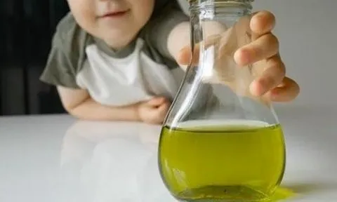 Chuyên gia cảnh báo nguy cơ ngộ độc hóa chất tại nhà ở trẻ em kỳ nghỉ hè