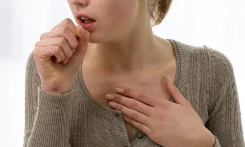 Nữ giáo viên ho khan, tức ngực, đi khám phát hiện bệnh cực hiếm