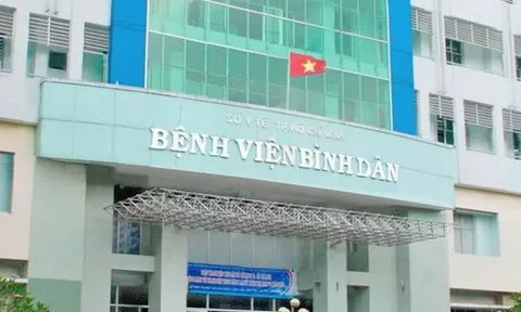 16 năm mới phát hiện mình là con trai