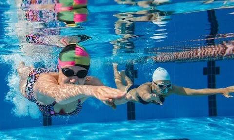 Sở thích bơi lội ngày hè khiến người phụ nữ gặp vấn đề sức khỏe nghiêm trọng