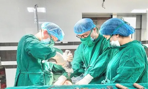 Cẩn trọng khi điều trị gãy xương bằng thuốc nam