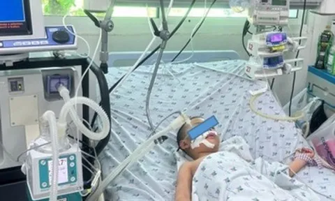 Bệnh tay chân miệng chuyển nặng rất nhanh, cha mẹ không nên chủ quan