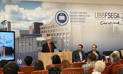 'Việt Nam diệu kỳ' - Tư liệu quý về đất nước, con người Việt Nam