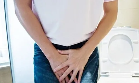 Thói quen khi đi vệ sinh có thể gây ảnh hưởng xấu đến sức khoẻ