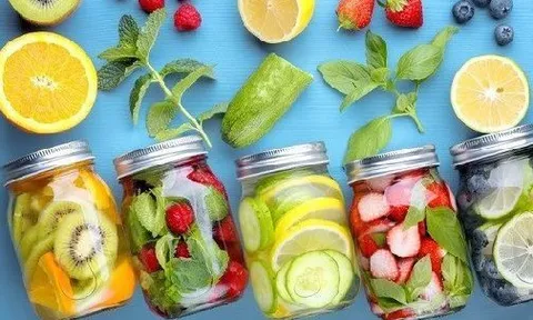 Thứ nước 'thần kỳ' được quảng cáo giúp thải độc, diệt tế bào ung thư: Chuyên gia nói gì?