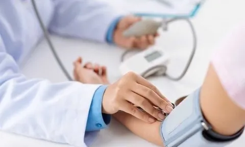 Xử lý 'cò' xếp lốt khám chữa bệnh