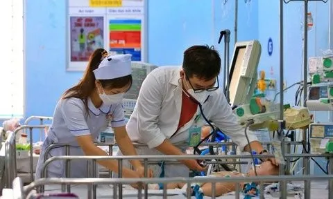 8 trường hợp mắc sốt xuất huyết xem xét chỉ định nhập viện