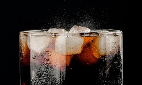 NÓNG: WHO tuyên bố chất trong nước ngọt ăn kiêng, kẹo cao su "có thể gây ung thư"