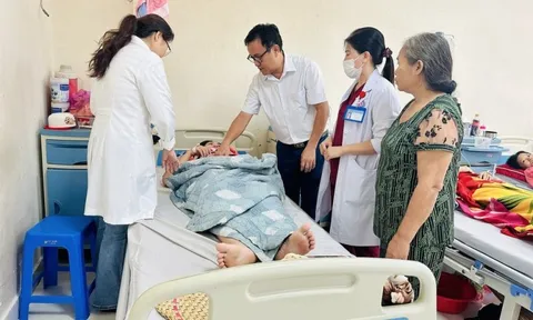 Vụ viêm ruột thừa cắt buồng trứng: Ê-kíp bác sĩ nói vì lợi ích người bệnh