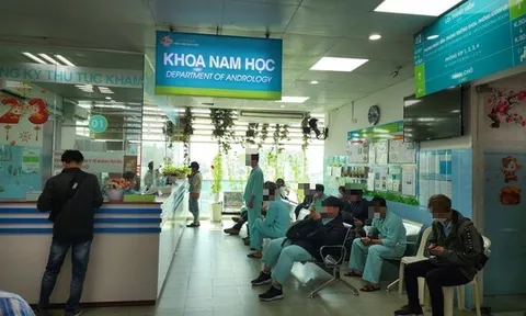 Uống rượu bổ mua trên mạng, "cậu nhỏ" cương cứng suốt 7 ngày