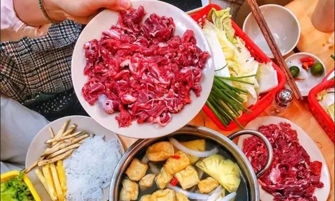 Thích ăn thịt bò tái, cô gái phát hiện sinh vật dài 6 mét trong cơ thể