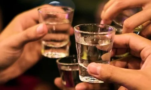 Bí quyết uống rượu không bị say