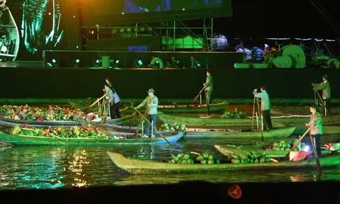 Đến Cảng Sài Gòn, nghe 'Dòng sông kể chuyện'