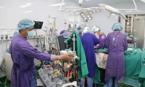 Nâng cấp bệnh viện hạng đặc biệt cả chiều sâu lẫn chiều rộng