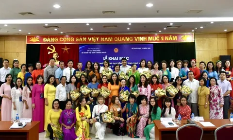 Tập huấn giảng dạy tiếng Việt cho giáo viên người Việt Nam ở nước ngoài