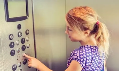 Bị điện giật run người khi đi thang máy khách sạn, bé gái tổn thương cơ tim