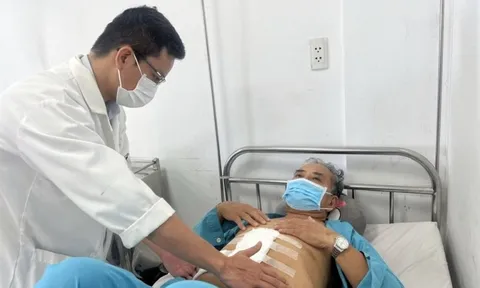 Phẫu thuật cắt gan cho bệnh nhân mắc ung thư gan, suy tim nặng