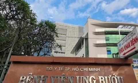 Bác sỹ bị tố gợi ý 'cho vui vẻ' mới cấp thuốc: Sở Y tế TP.HCM yêu cầu làm rõ