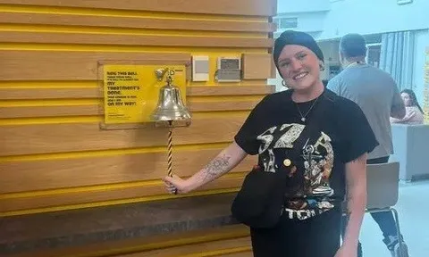 Nữ sinh 22 tuổi phát hiện ung thư sau khi thấy dấu hiệu này ở nách