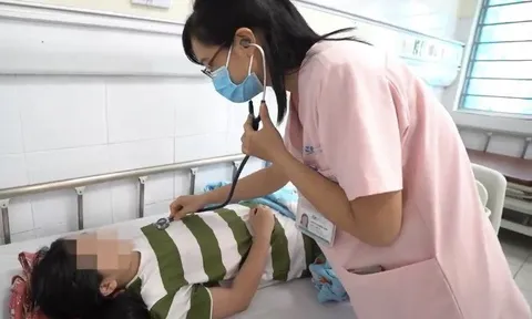 Những điều cần tránh khi chăm sóc trẻ mắc sốt xuất huyết tại nhà