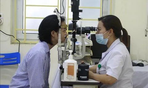 Bệnh đau mắt đỏ lây qua những đường nào, làm gì để không bị lây bệnh?