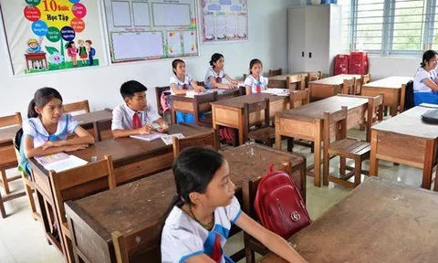 Quảng Ngãi: Bệnh đau mắt đỏ hoành hành, có lớp học nghỉ hơn một nửa