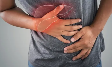 Gan khỏe hay yếu cứ nhìn 10 điểm bất thường này trên cơ thể: Có 1 dấu hiệu cũng cần đi khám ngay