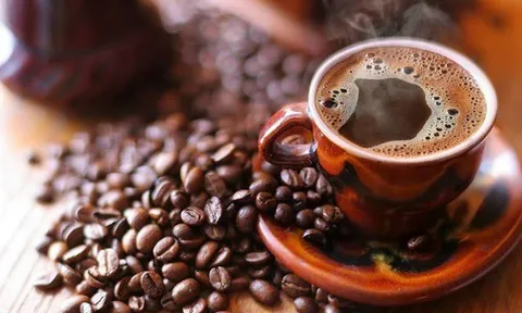 Uống cà phê giúp… ngủ ngon hơn?