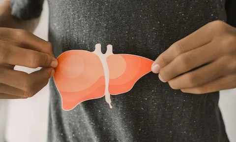 5 thói quen “bào mòn” lá gan mà nhiều người vẫn vô tư làm mỗi ngày