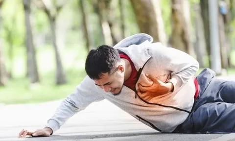 Làm gì để tránh đột quỵ khi chơi thể thao?