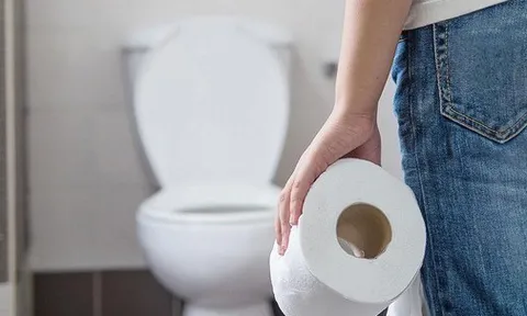 Dấu hiệu khi đi đại tiện giúp phát hiện sớm ung thư