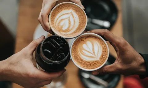 Nghiên cứu mới: Trên 45 tuổi nên uống cà phê hằng ngày