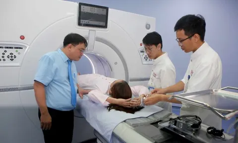 Cận cảnh chiếc máy CT hiện đại bậc nhất vừa về Huế