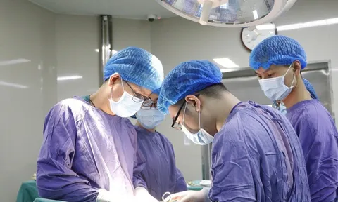 Người đàn ông phát hiện mắc cùng lúc 2 loại ung thư