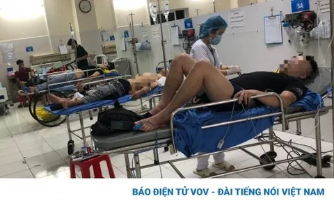 5 người nhập viện ngay sau bữa ăn ở vỉa hè