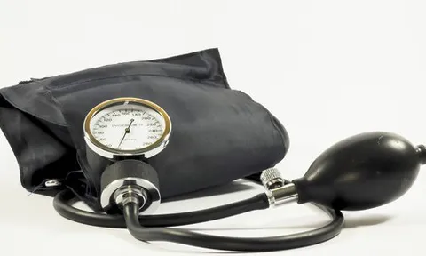 Huyết áp lúc cao lúc thấp: Hai lời cảnh báo đáng sợ