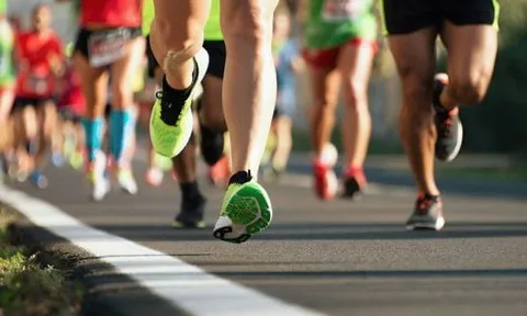 Tổn thương thận do tập thể thao sai cách: 5 dấu hiệu sau tập luyện cảnh báo cần đi khám ngay