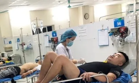 5 người nhập viện sau khi ăn lẩu vỉa hè: Bộ Y tế yêu cầu tạm đình chỉ quán ăn