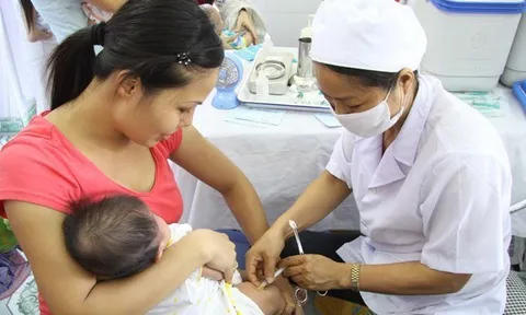 TPHCM kiến nghị sớm phân bổ vaccine tiêm chủng mở rộng